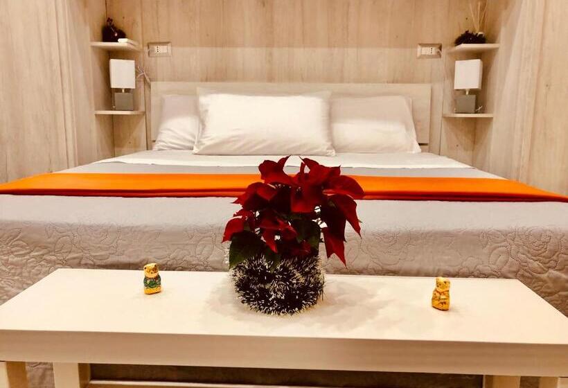 带阳台的豪华间, Yourhome   La Meta Perfetta Rooms&spa