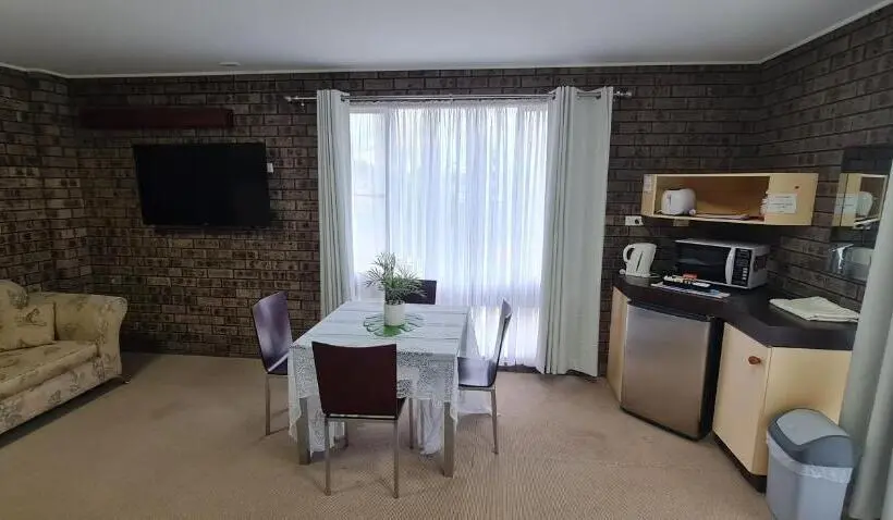 ファミリールーム, The Sim  Sussex Inlet Motel