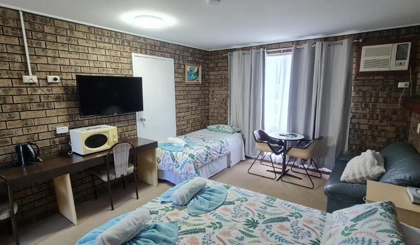 Номера Классика Нижний Этаж, The Sim  Sussex Inlet Motel