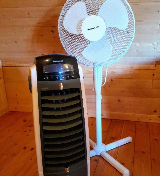 شقة غرفة واحدة, Brösarp Källagården Vindsvåning 2 Rum Och Kök