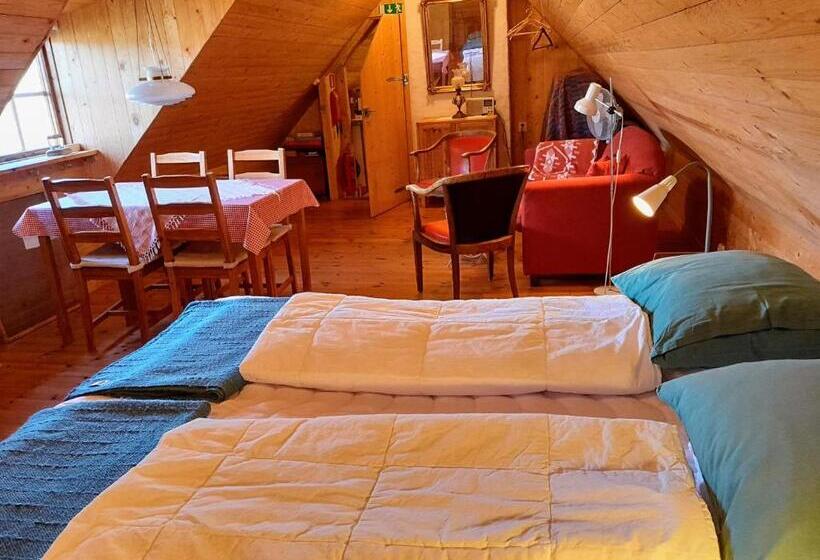 شقة غرفة واحدة, Brösarp Källagården Vindsvåning 2 Rum Och Kök