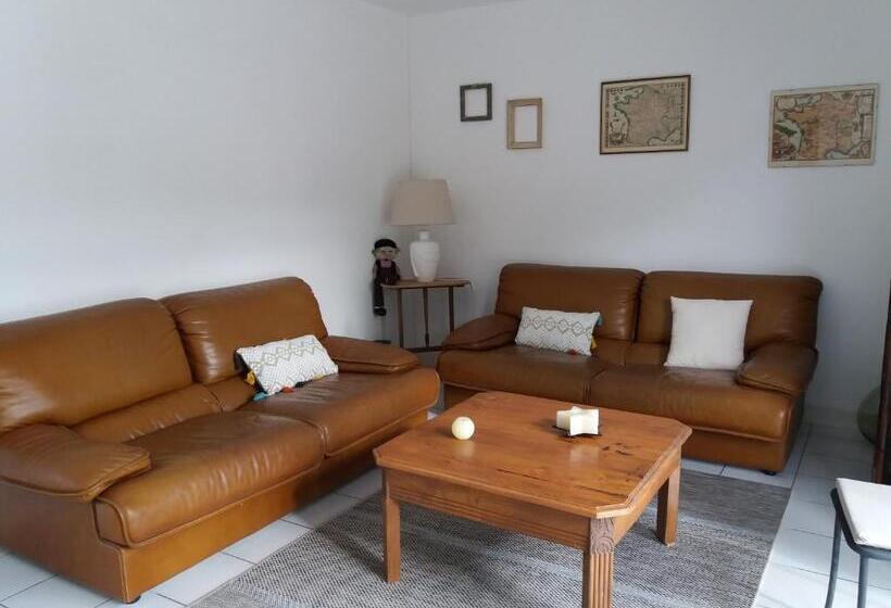 חדר סטנדרט נוף לגינה, Chambre D Hôtes La Thibaudière