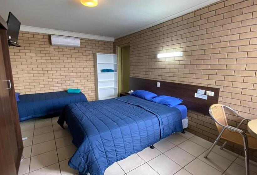 Номер Стандарт Трехместный, Grand Hotel Motel