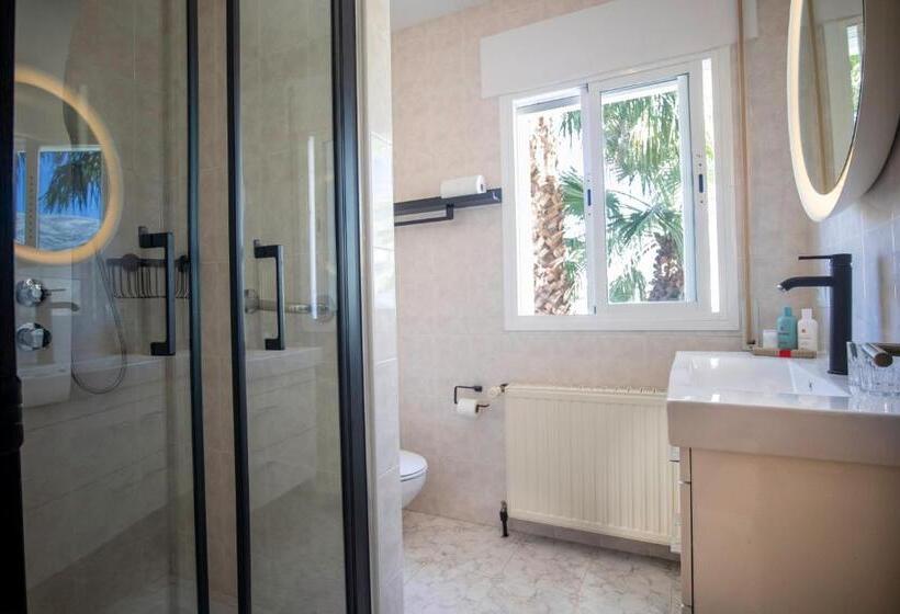 חדר סטנדרט עם מיטת קינג, Malaga Hills Double Comfort Boutique & Wellness Eco Hotel  Adults Only