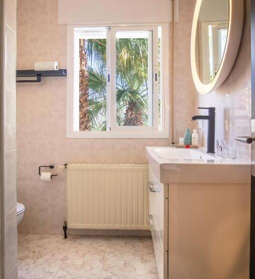 חדר סטנדרט עם מיטת קינג, Malaga Hills Double Comfort Boutique & Wellness Eco Hotel  Adults Only