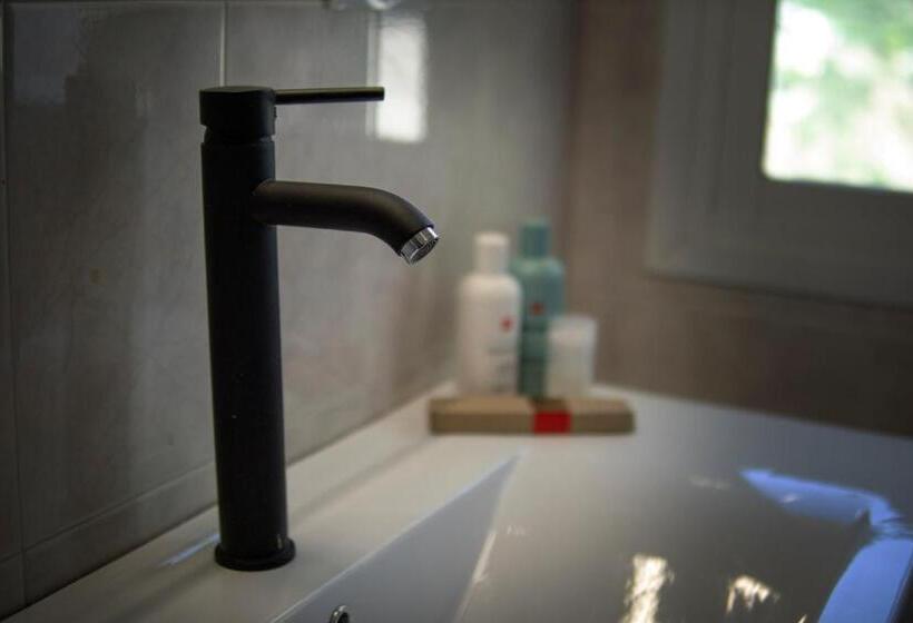 חדר סטנדרט עם מיטת קינג, Malaga Hills Double Comfort Boutique & Wellness Eco Hotel  Adults Only