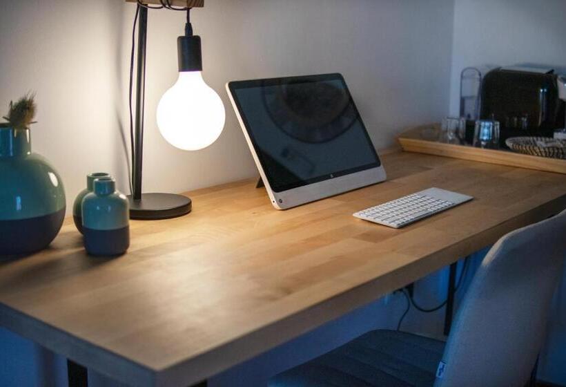 חדר סופריור עם מיטת קינג, Malaga Hills Double Comfort Boutique & Wellness Eco Hotel  Adults Only