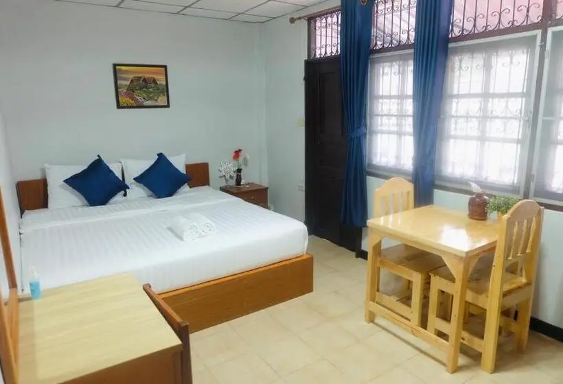 اتاق لوکس, The Best House&hostel