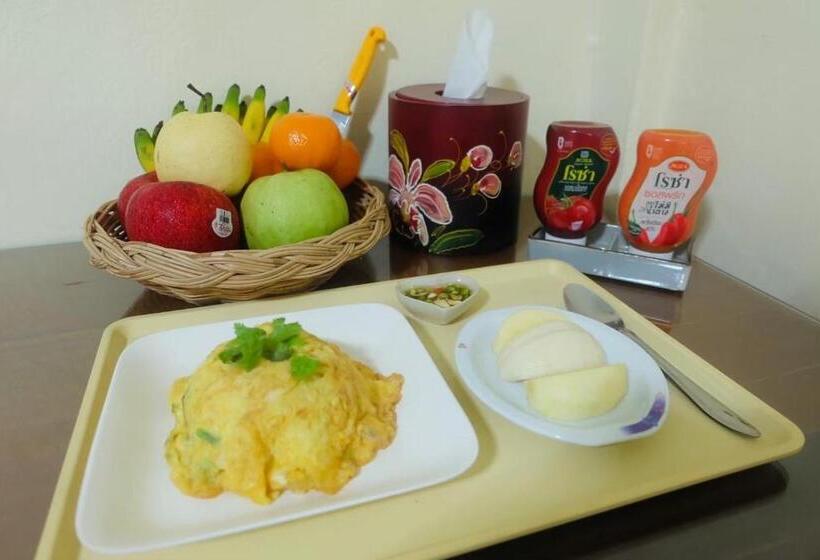 اتاق استاندارد یک نفره, The Best House&hostel