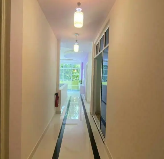 اتاق لوکس سه تخته, Hedheykuri Residence Fuvahmulah