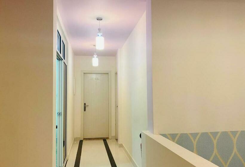 اتاق لوکس سه تخته, Hedheykuri Residence Fuvahmulah