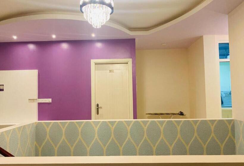 اتاق خانوادگی, Hedheykuri Residence Fuvahmulah