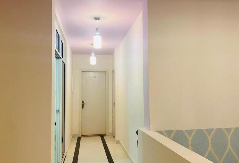 اتاق خانوادگی, Hedheykuri Residence Fuvahmulah