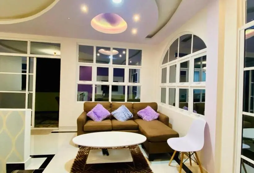 اتاق لوکس سه تخته, Hedheykuri Residence Fuvahmulah