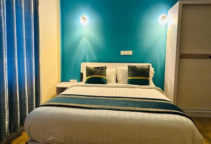 اتاق لوکس سه تخته, Hedheykuri Residence Fuvahmulah