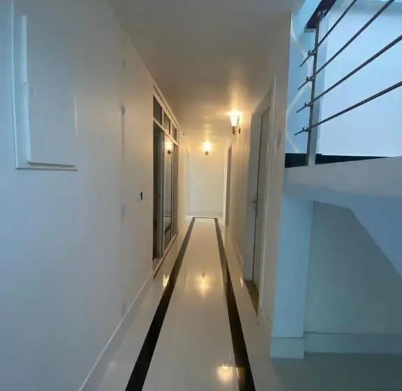 اتاق خانوادگی, Hedheykuri Residence Fuvahmulah