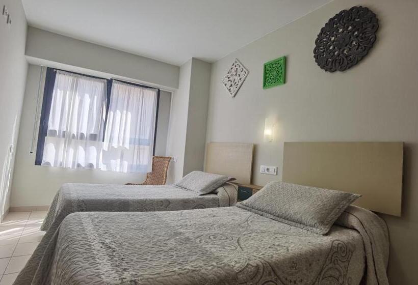 اتاق استاندارد, Hostal Rigau