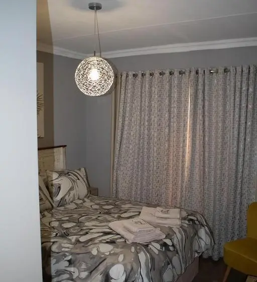 خانه 2 خوابه, Locust Retreat Immaculate 2bedroom Cottage