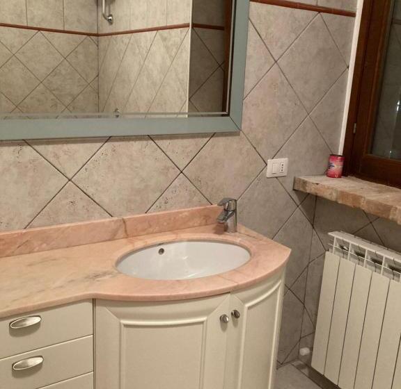 منزل 3 غرف نوم, Casale Nella Valle