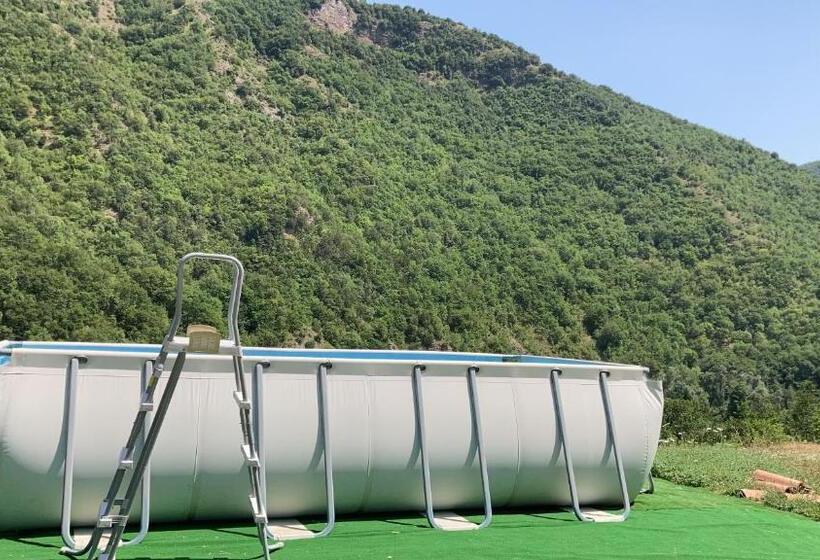 منزل 3 غرف نوم, Casale Nella Valle