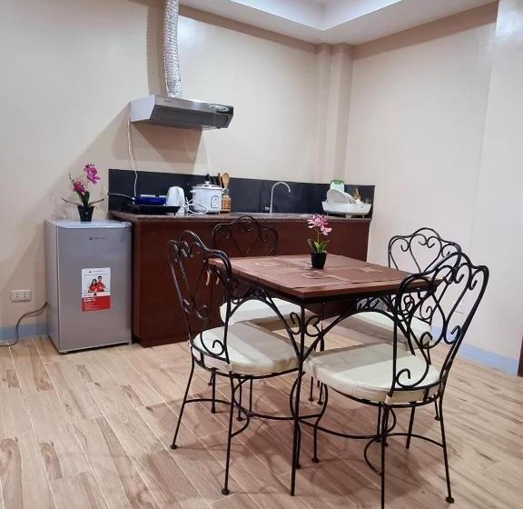 سوییت خانوادگی, Luis Miguel S Place