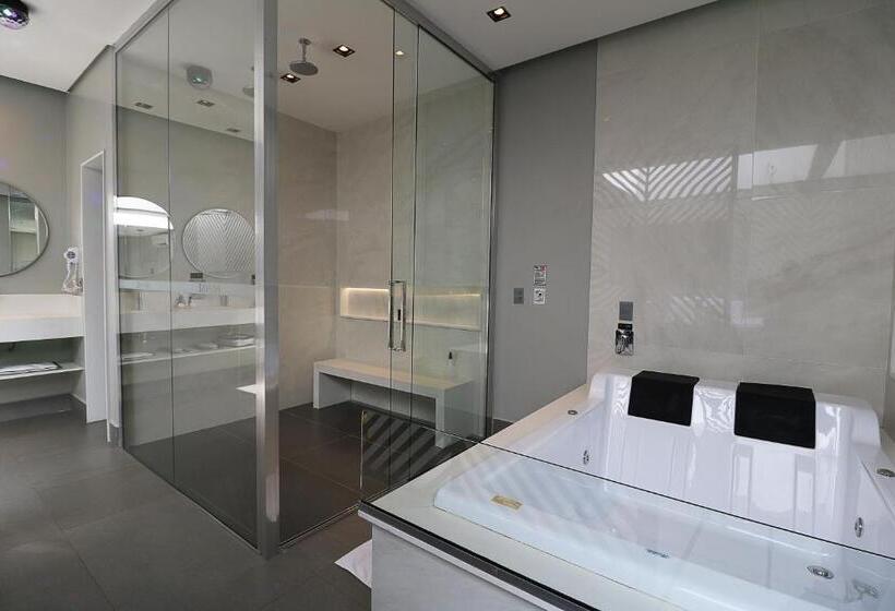 Люкс Повышенной Комфортности, Savana