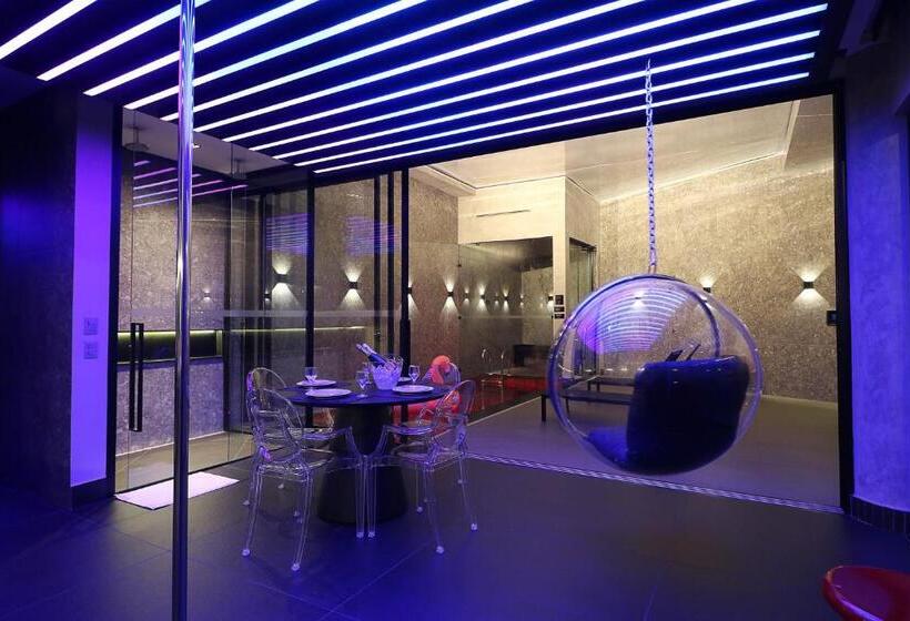 Люкс с Бассейном, Savana