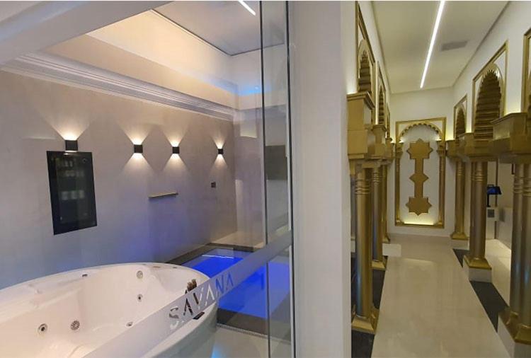 Люкс с Бассейном, Savana