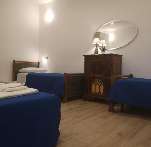 غرفة عائلية مطلّة علي الحديقة, Delcicer Casa Vacanze O Camera Privata