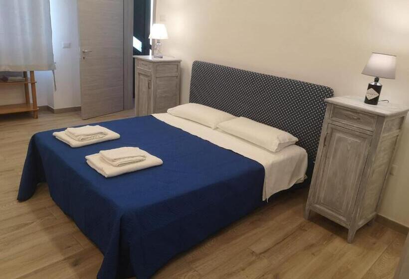 غرفة عائلية مطلّة علي الحديقة, Delcicer Casa Vacanze O Camera Privata