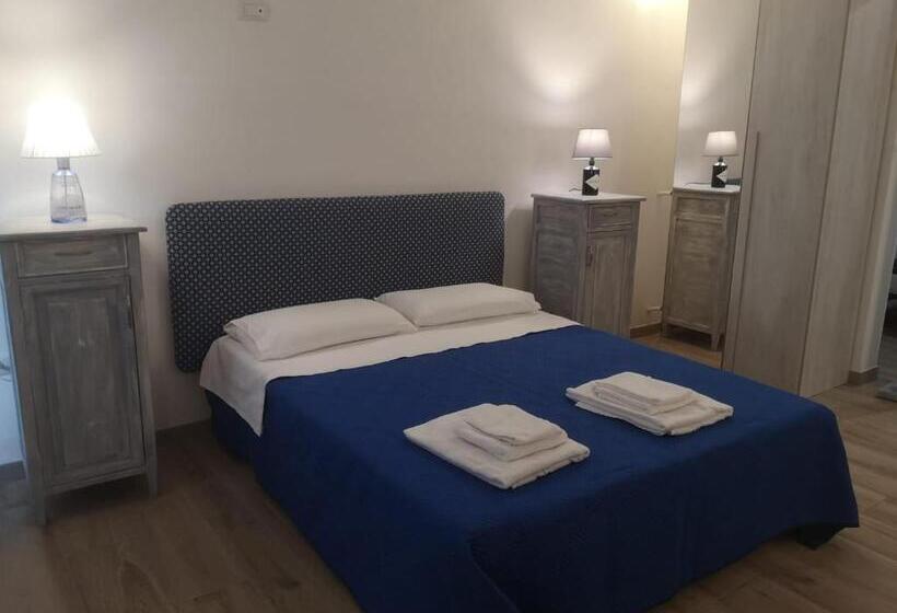 غرفة عائلية مطلّة علي الحديقة, Delcicer Casa Vacanze O Camera Privata