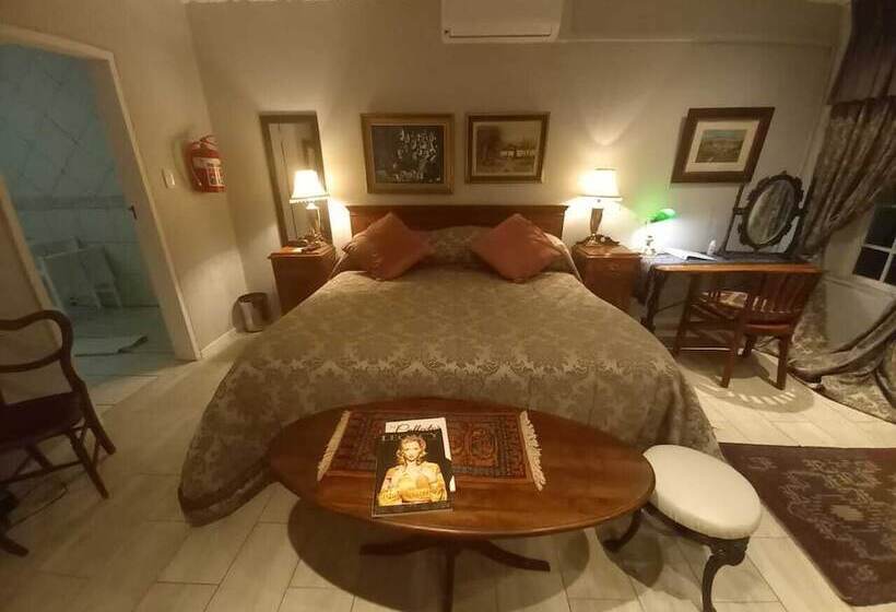 Номер Deluxe, Michaelangelo Guest House