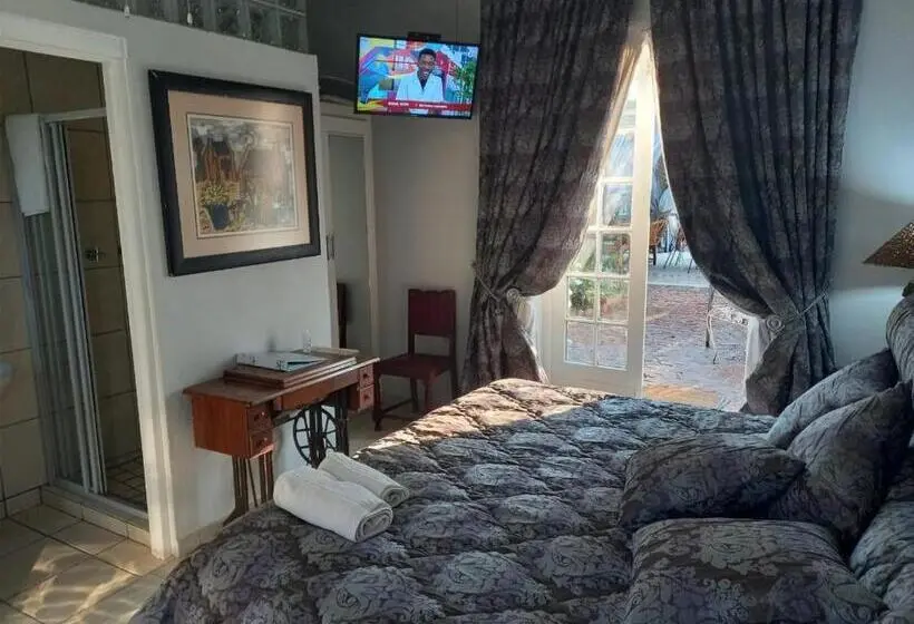 キングサイズベッドのスタンダードルーム, Michaelangelo Guest House