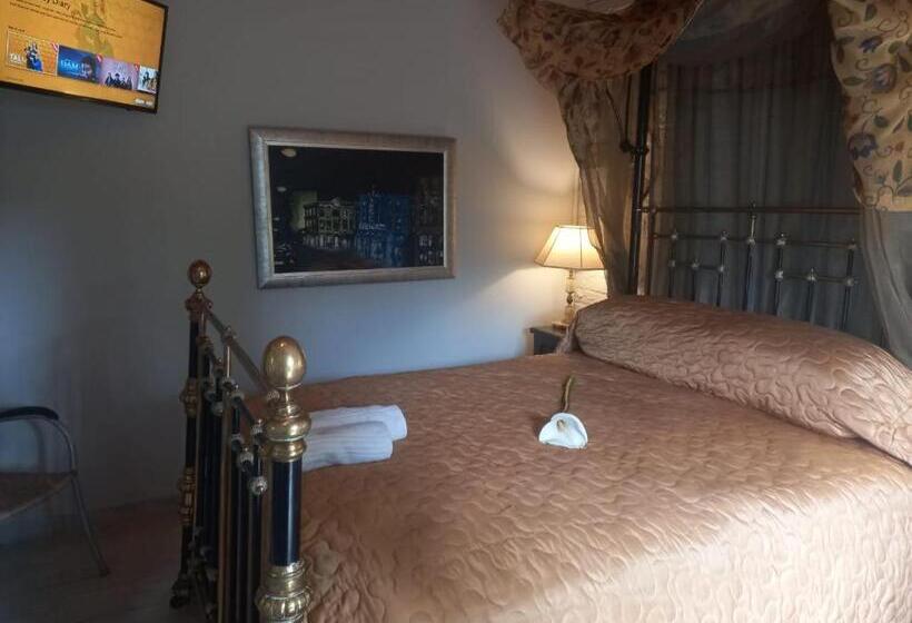 غرفة قياسية, Michaelangelo Guest House