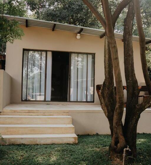 غرفة عائلية, Pretorius Park