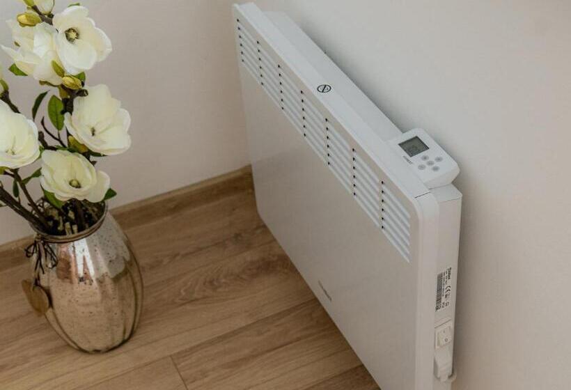 1 Bedroom Apartment Lake View, Apartmany Motocentrum