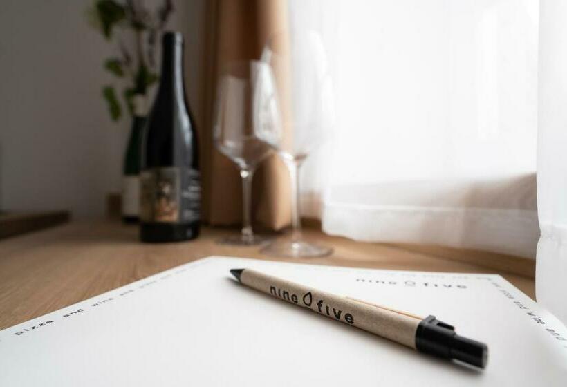 غرفة قياسية, Nineofive