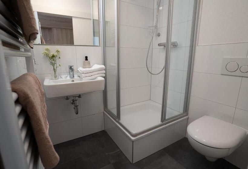 غرفة قياسية, Nineofive