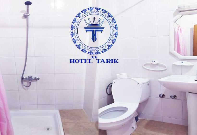 اتاق استاندارد سه نفره, Tarik Fnideq