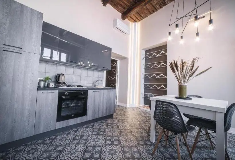 キングサイズベッドのスイートルーム, Palazzo Paladini   Luxury Suites In The Heart Of The Old Town