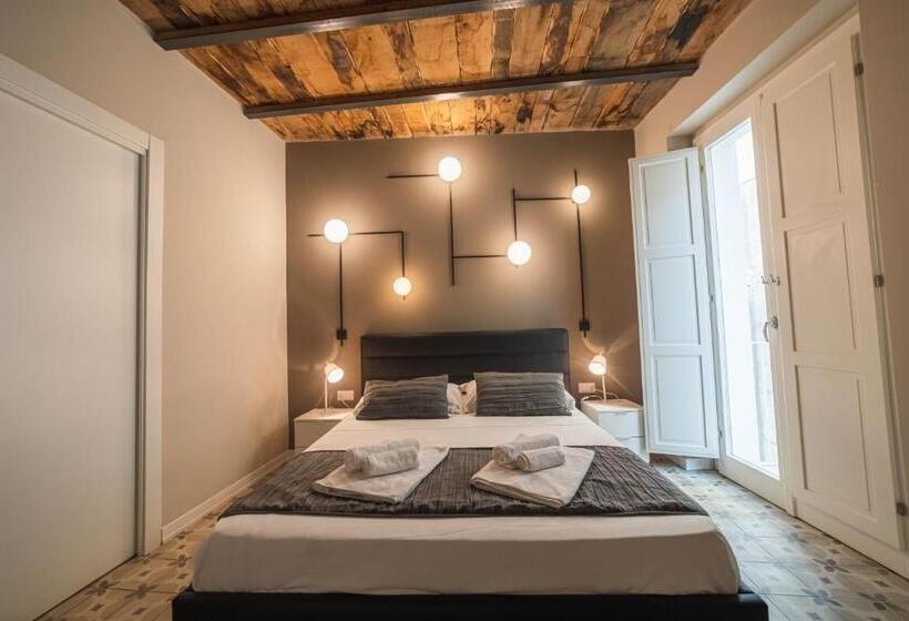 Люкс Superior, Palazzo Paladini   Luxury Suites In The Heart Of The Old Town