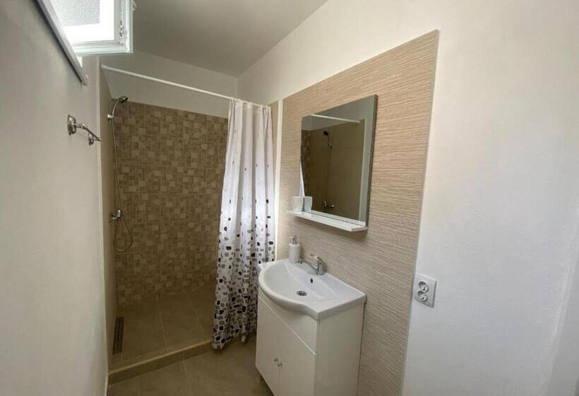 غرفة قياسية, Casa Roxamy