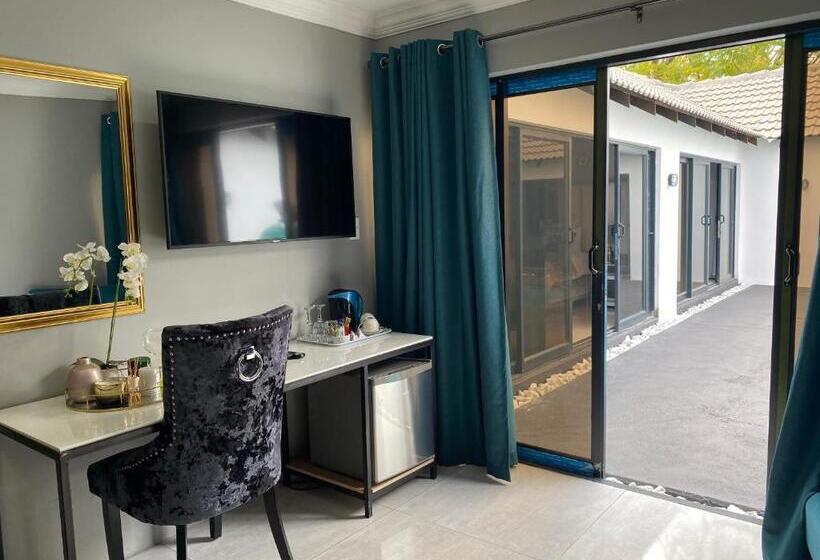 キングサイズベッドのデラックススイート, The King S Court Guest Manor