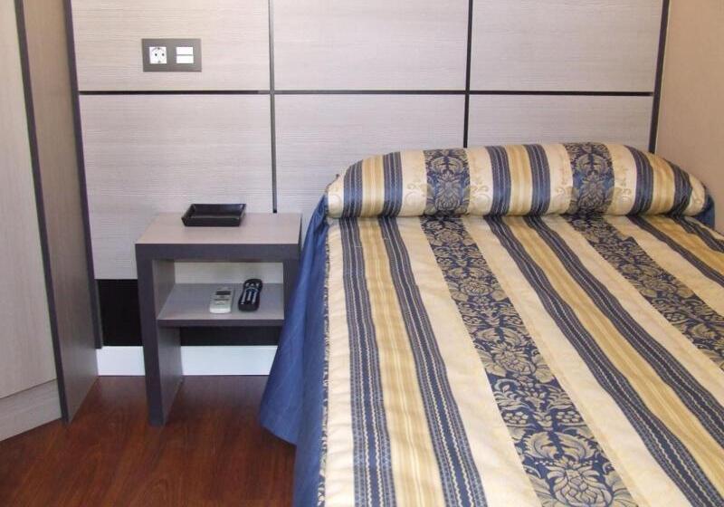 اتاق استاندارد یک نفره, Hostal Larios