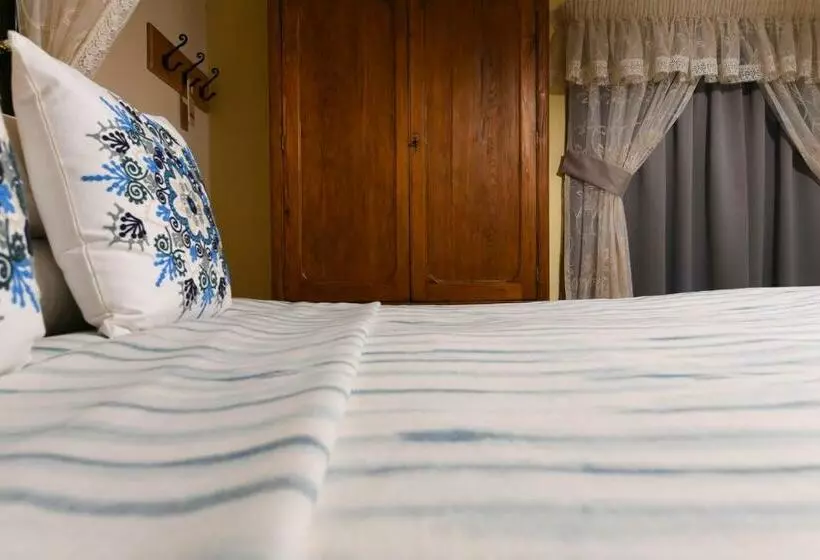 اتاق سوپریور با چشم‌انداز جانبی دریا, Maria Giovanna Guest House