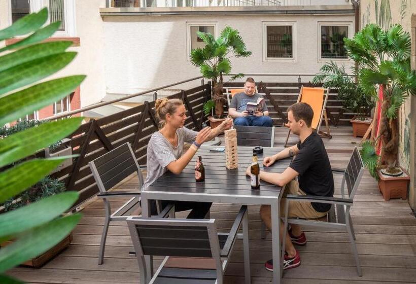 Habitació Quàdruple Estàndard Bany Compartit, Hostel Alex 30