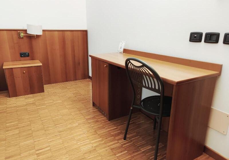 اتاق استاندارد یک نفره, Al Giardino