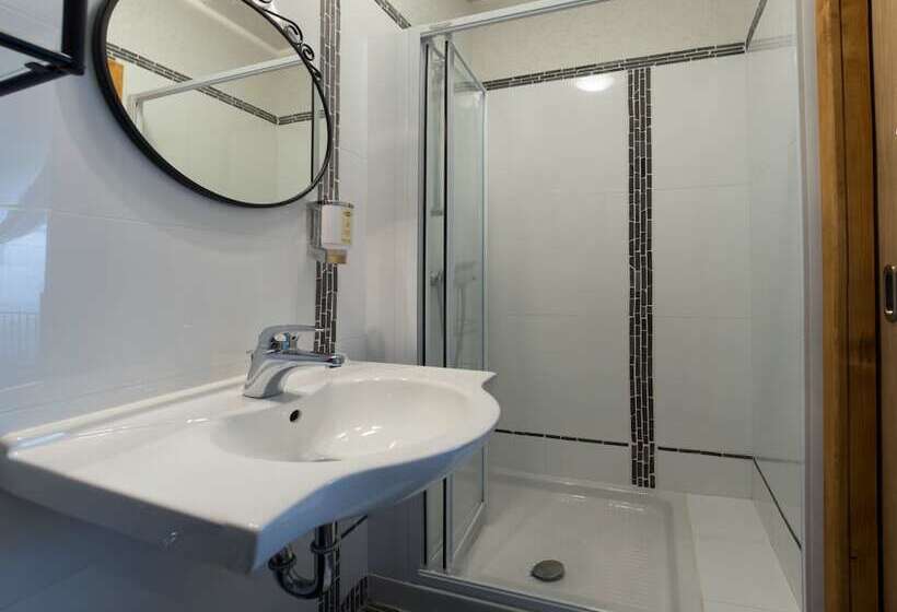 اتاق استاندارد سه نفره, Guesthouse Stari Tišler