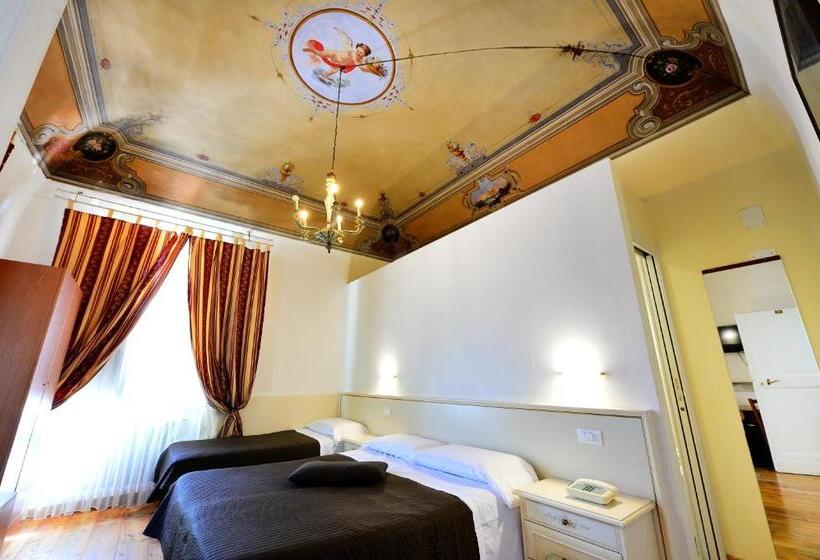 Habitació Triple Estàndard, Iris