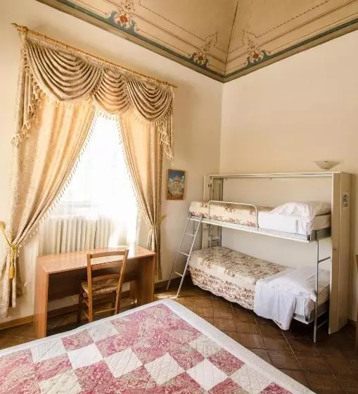 Chambre Quadruple Standard, Iris